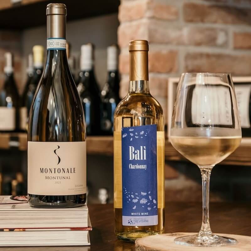 Calici di vino abbinati alla degustazione